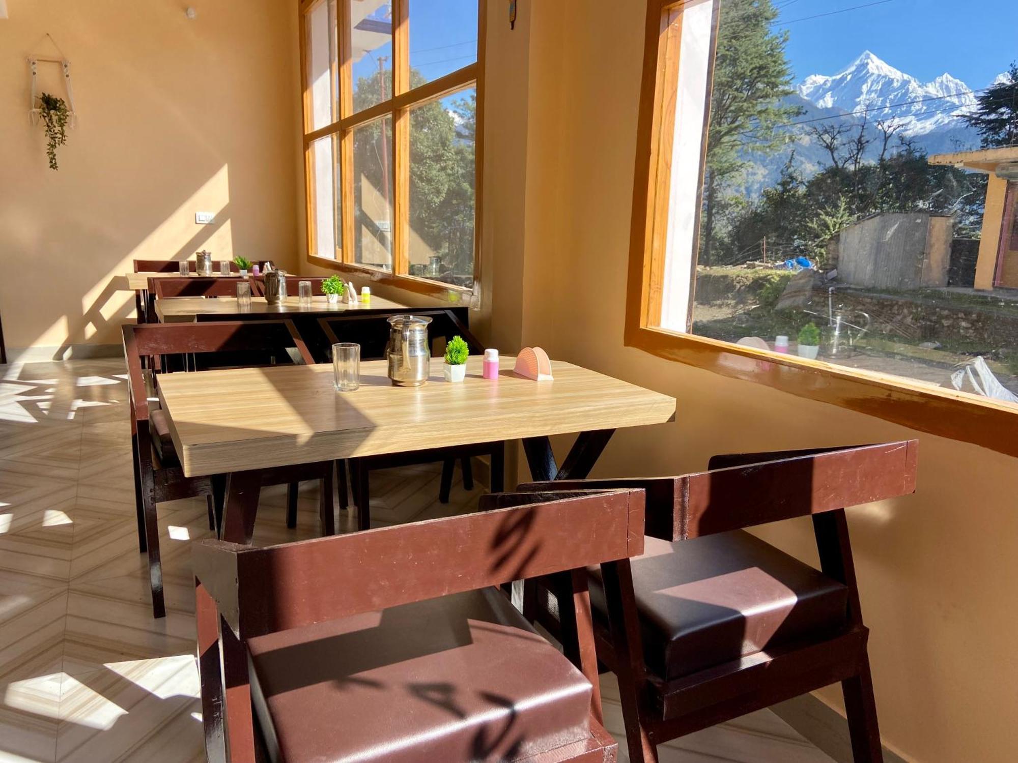 Hotel Mansarovar Inn Munsyari المظهر الخارجي الصورة