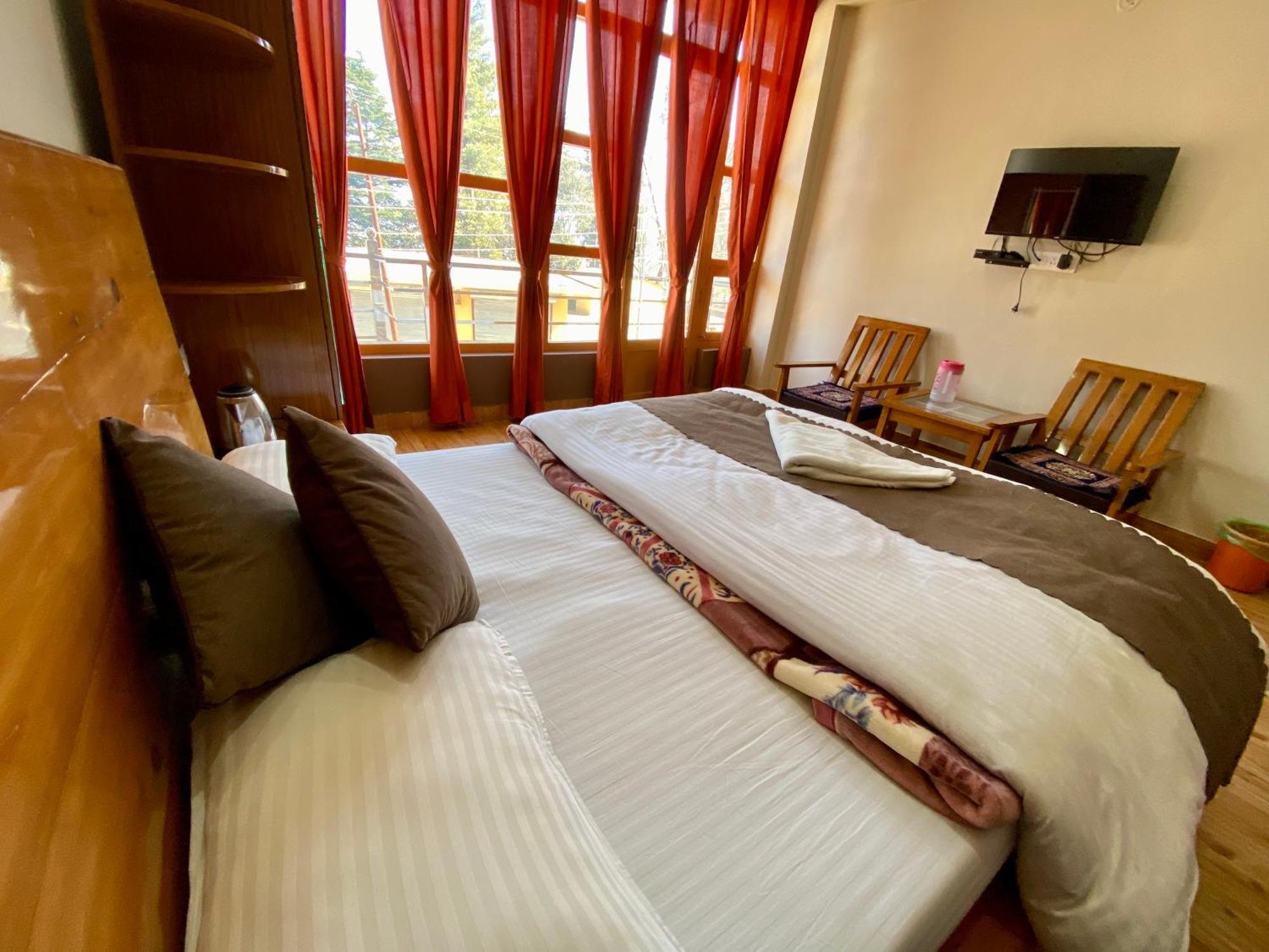 Hotel Mansarovar Inn Munsyari المظهر الخارجي الصورة